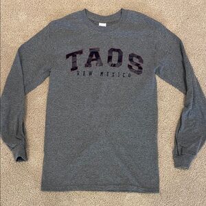 Taos New Mexico longsleeve gray tshirt, Gildan, size S